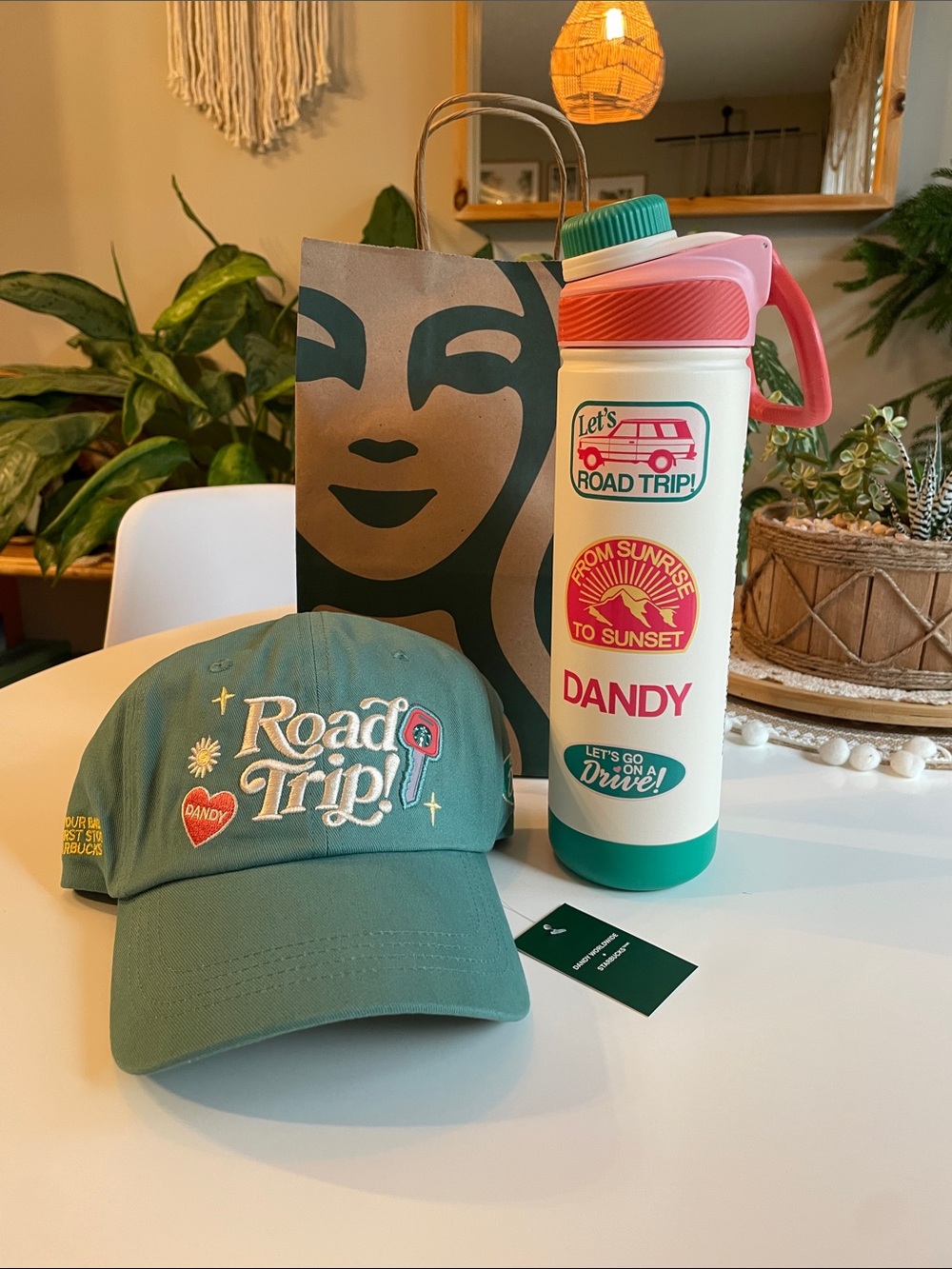 Starbucks x Dandy Hat & water Bottle